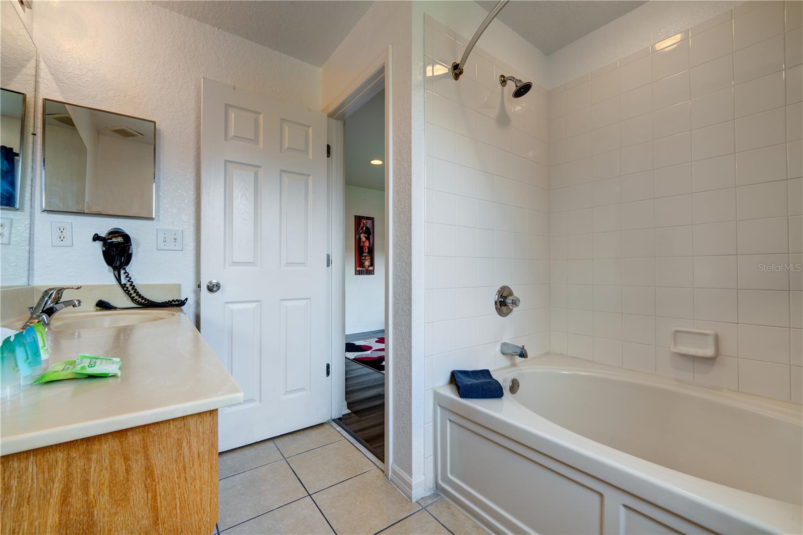 Image 74 of 84 For 2720 Roadster