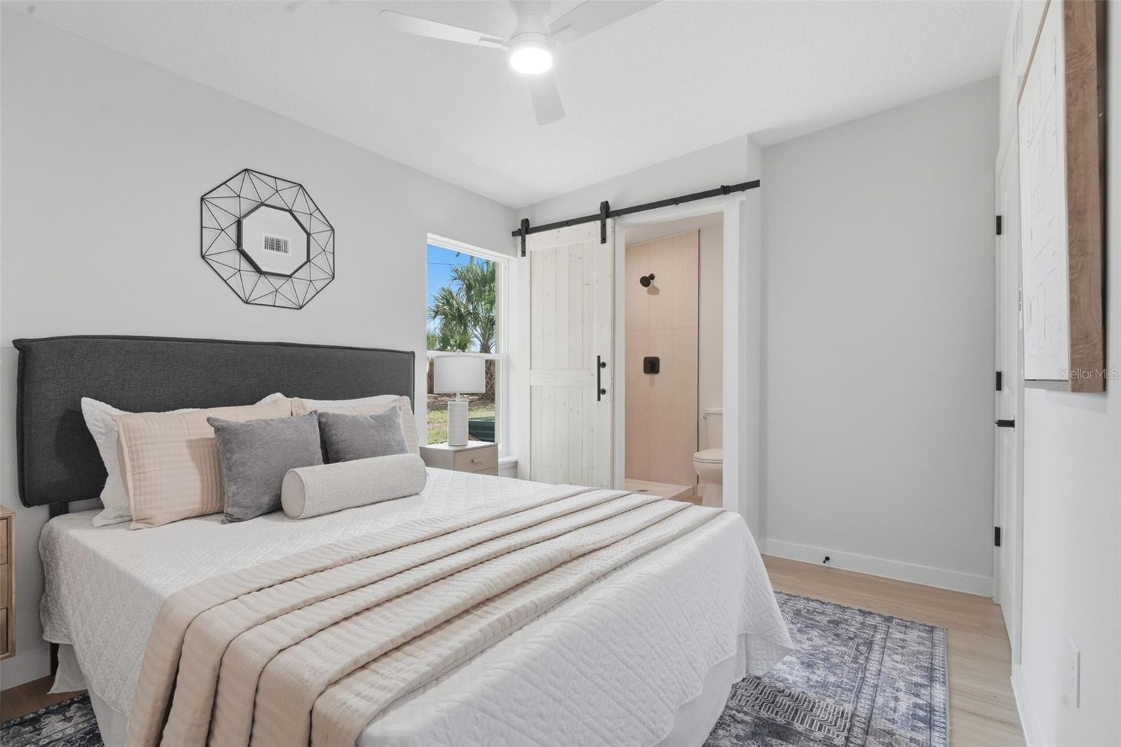 Image 17 of 31 For 725 Logan Drive