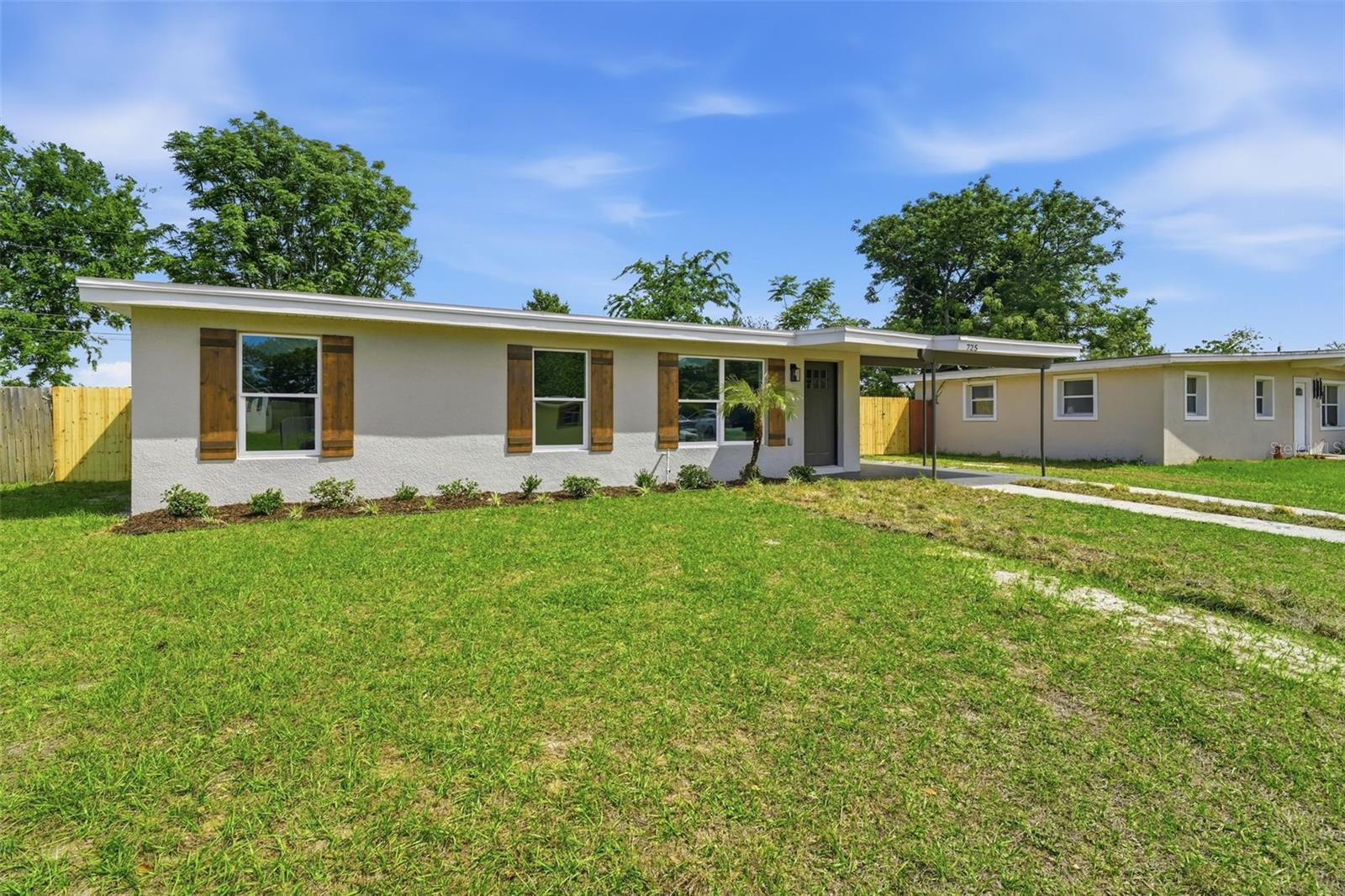 Image 2 of 31 For 725 Logan Drive