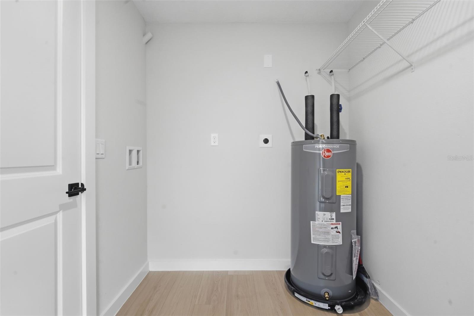 Image 26 of 31 For 725 Logan Drive