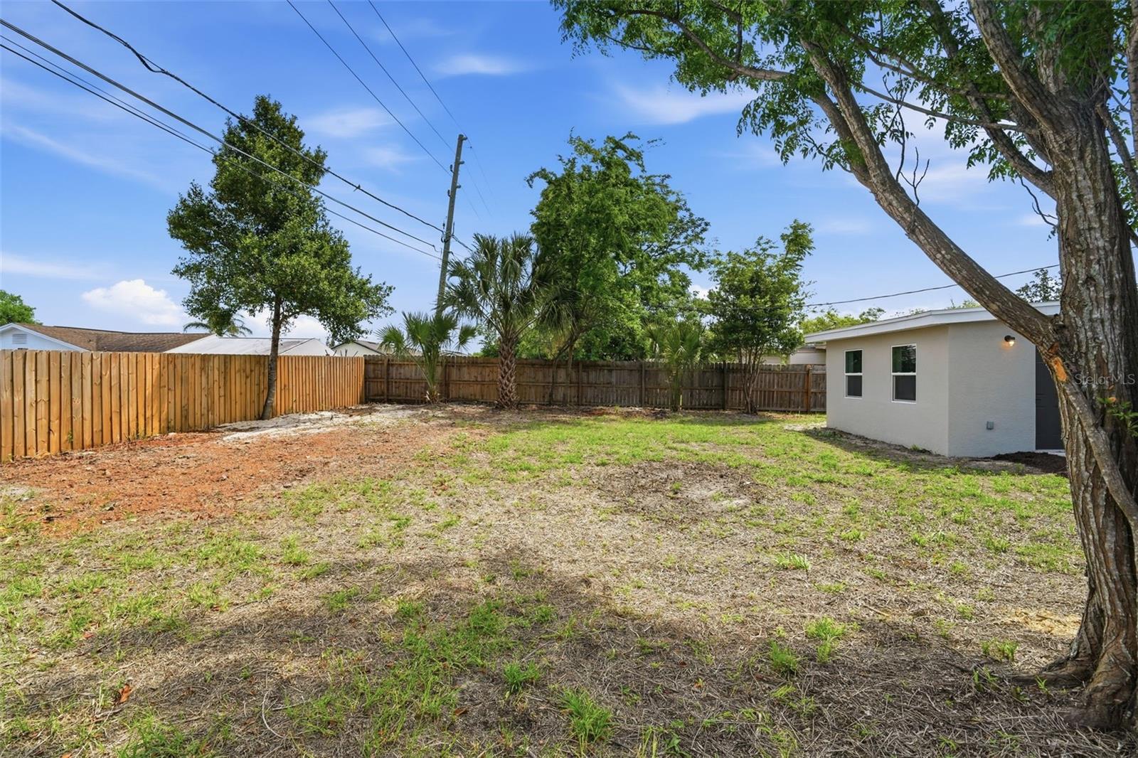 Image 28 of 31 For 725 Logan Drive