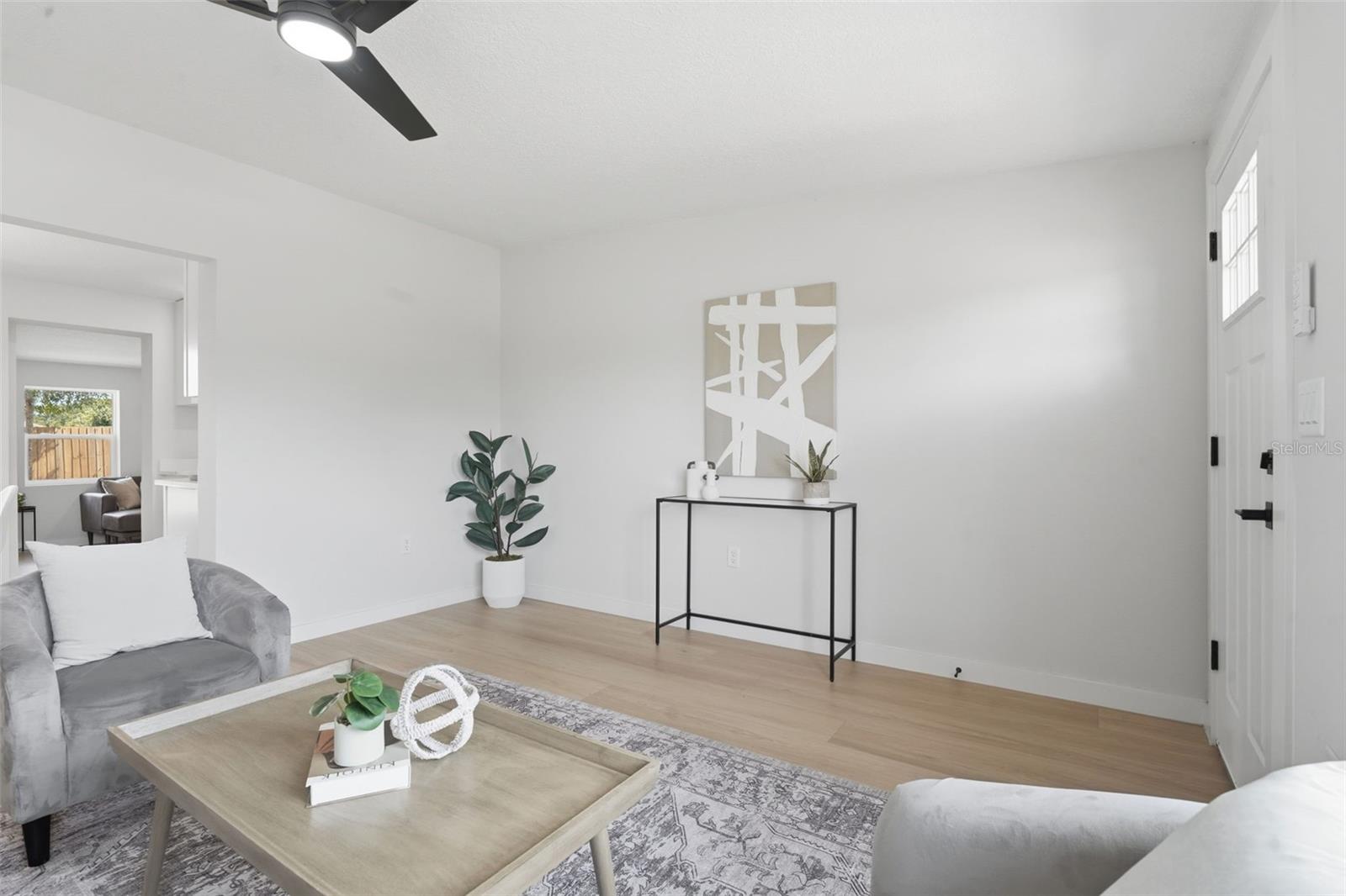 Image 5 of 31 For 725 Logan Drive