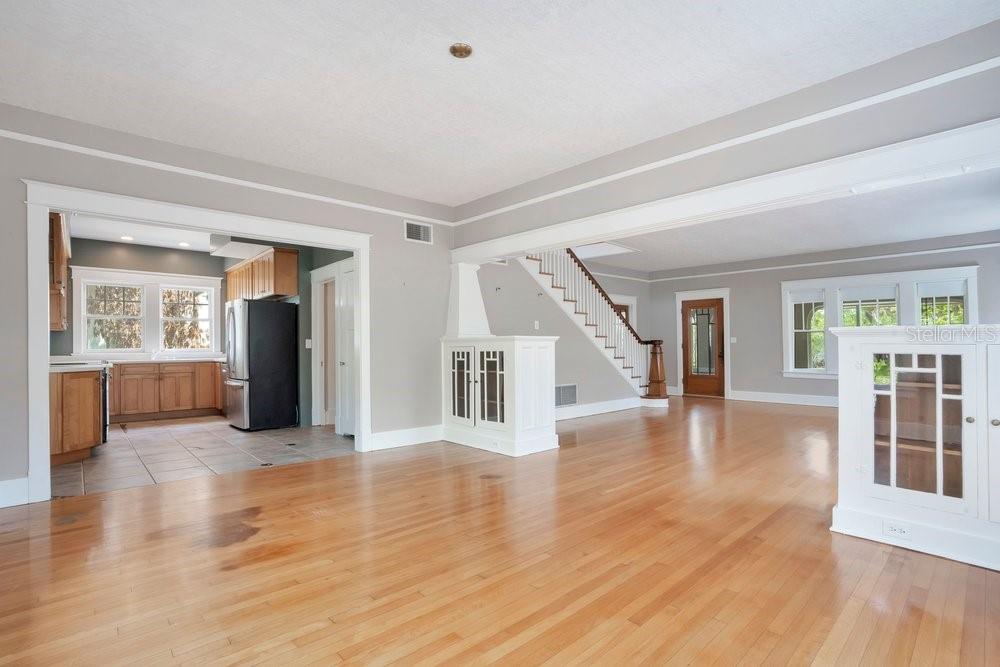 Image 9 of 37 For 1565 Forest Avenue