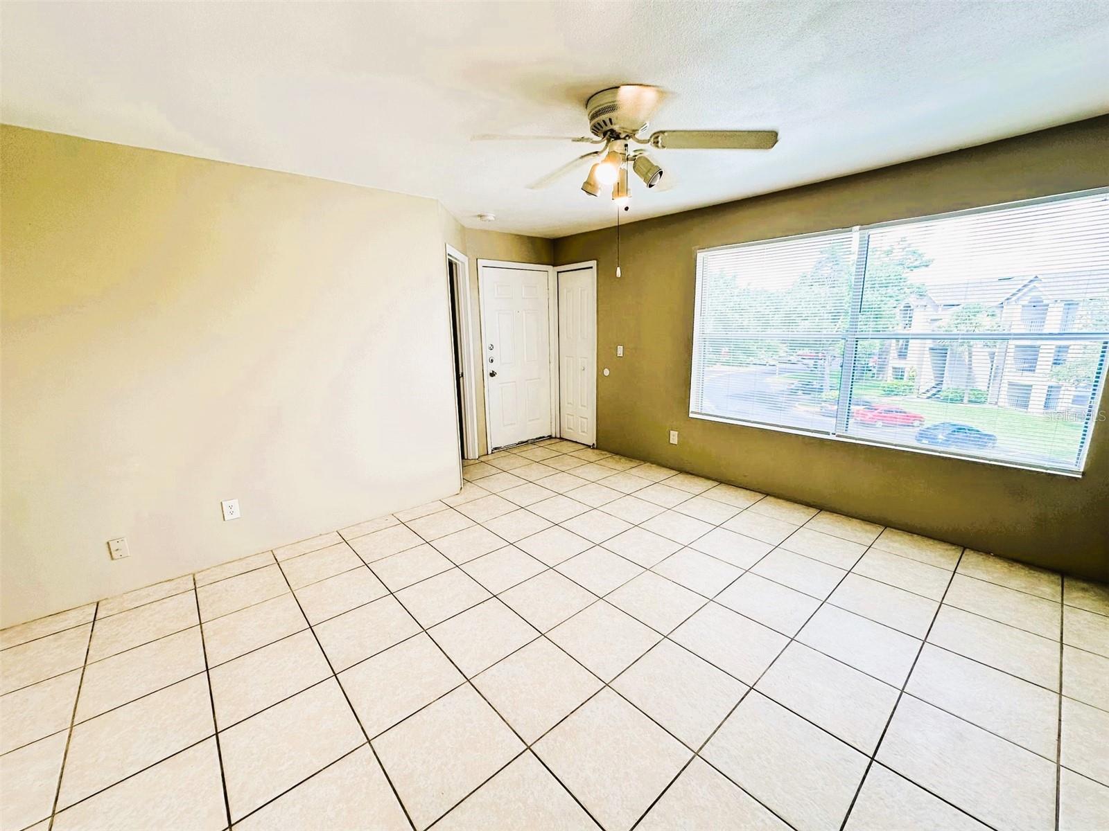 Image 10 of 16 For 4760 Walden Circle 5-31