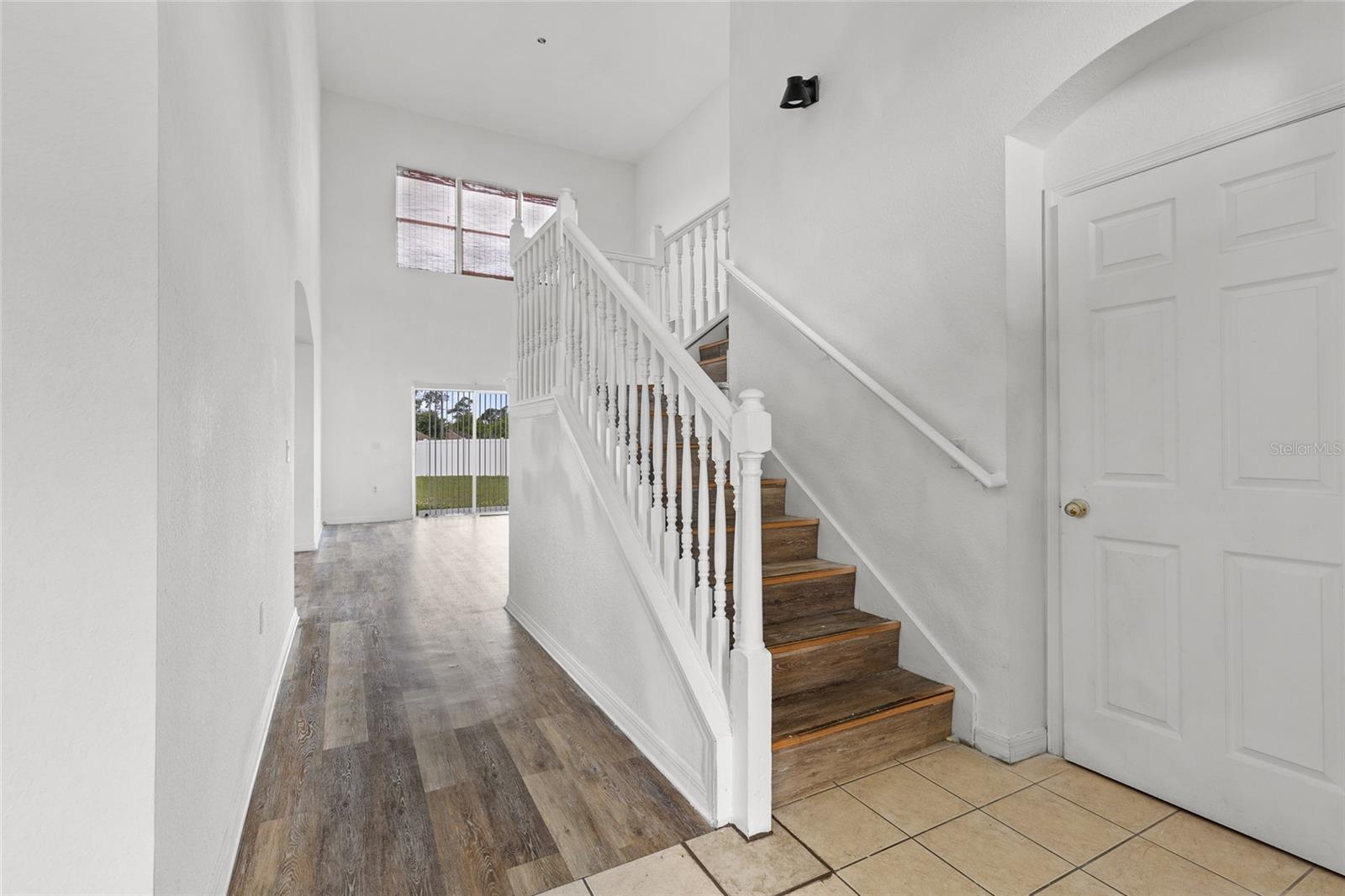 Image 2 of 28 For 308 Cimarron Court