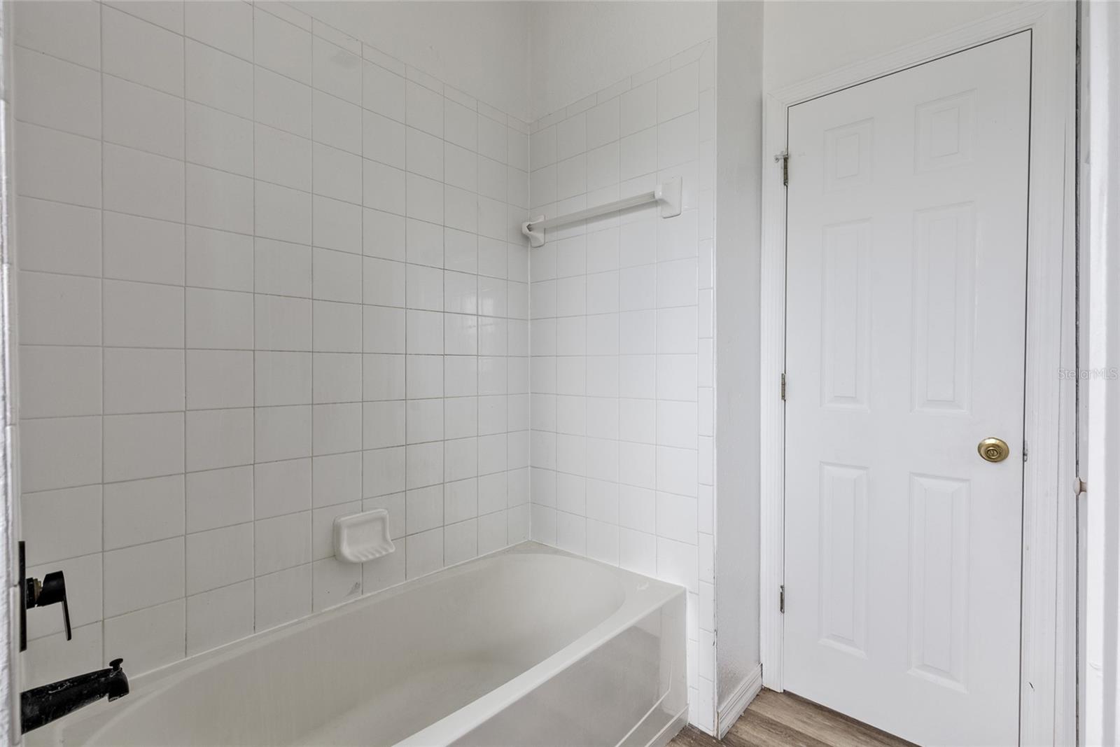 Image 22 of 28 For 308 Cimarron Court