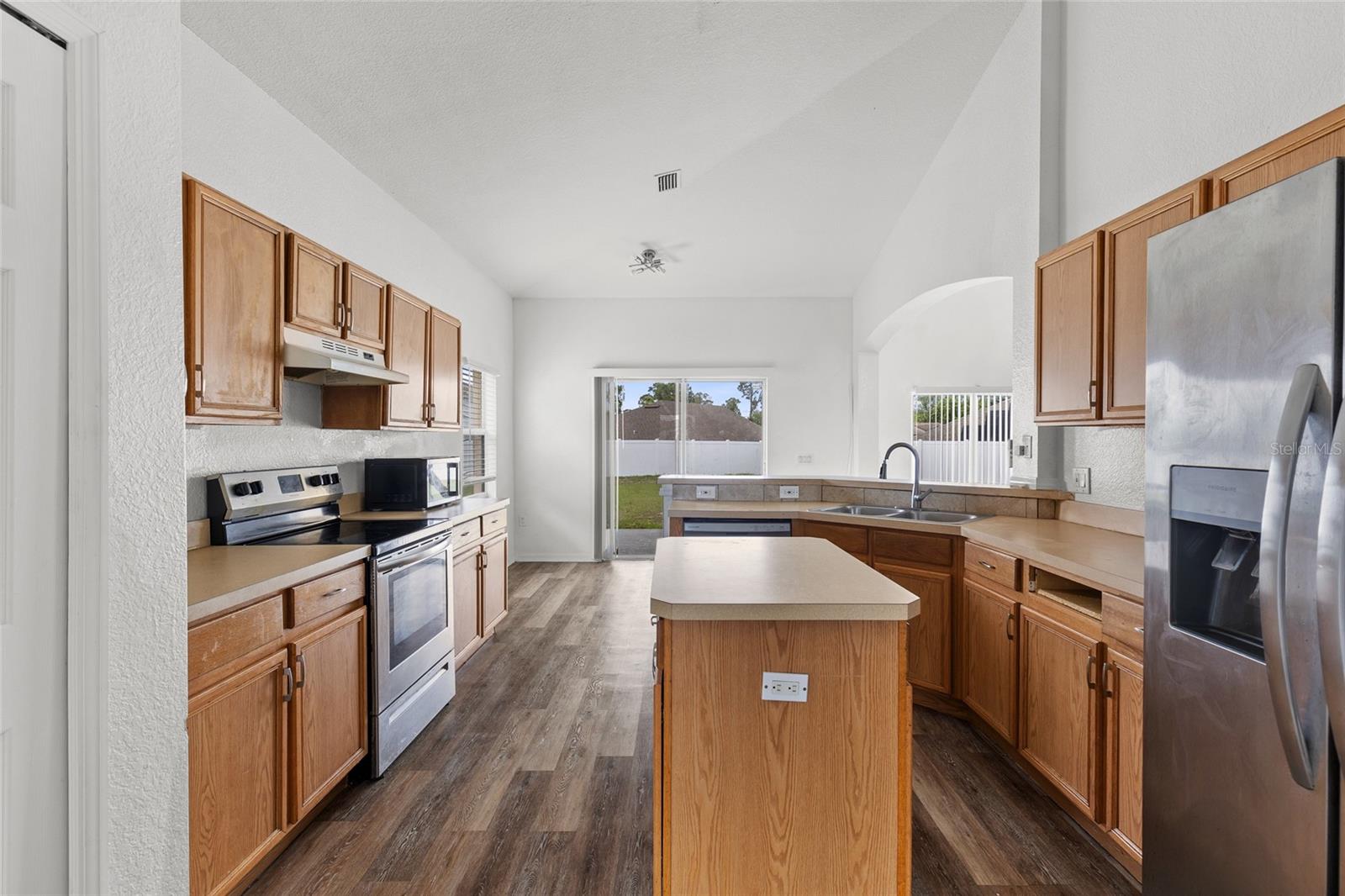 Image 6 of 28 For 308 Cimarron Court