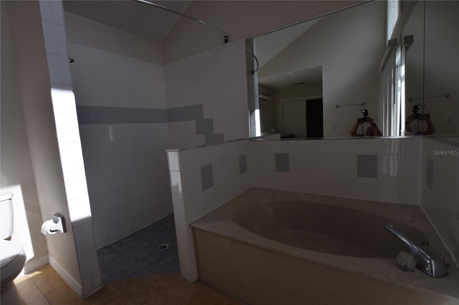 Image 18 of 24 For 6952 Knightswood Drive