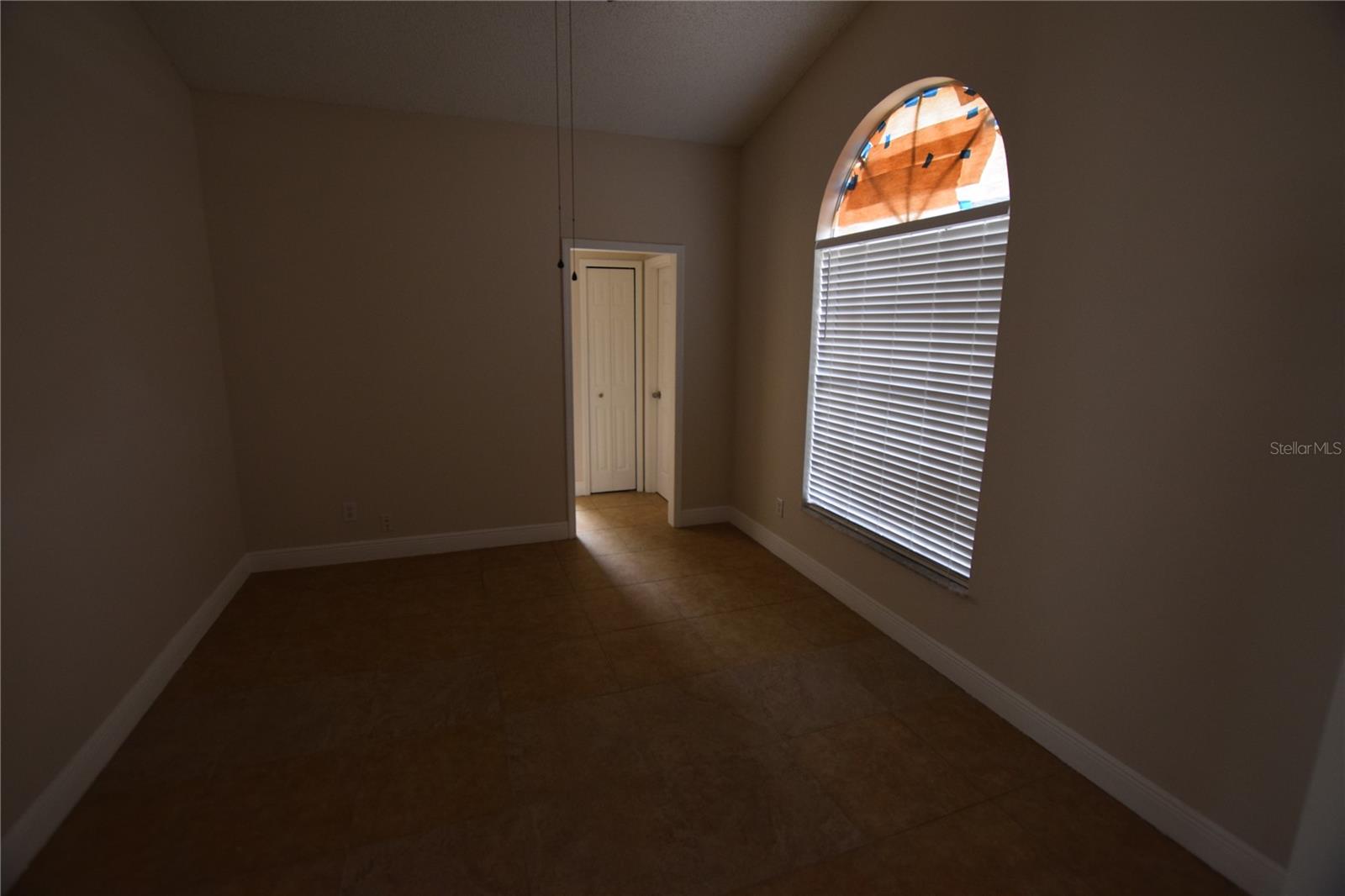 Image 9 of 24 For 6952 Knightswood Drive