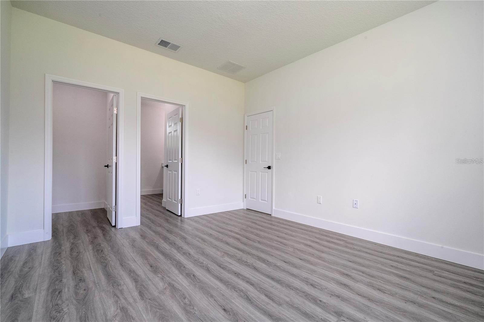 Image 13 of 35 For 6671 151st Loop