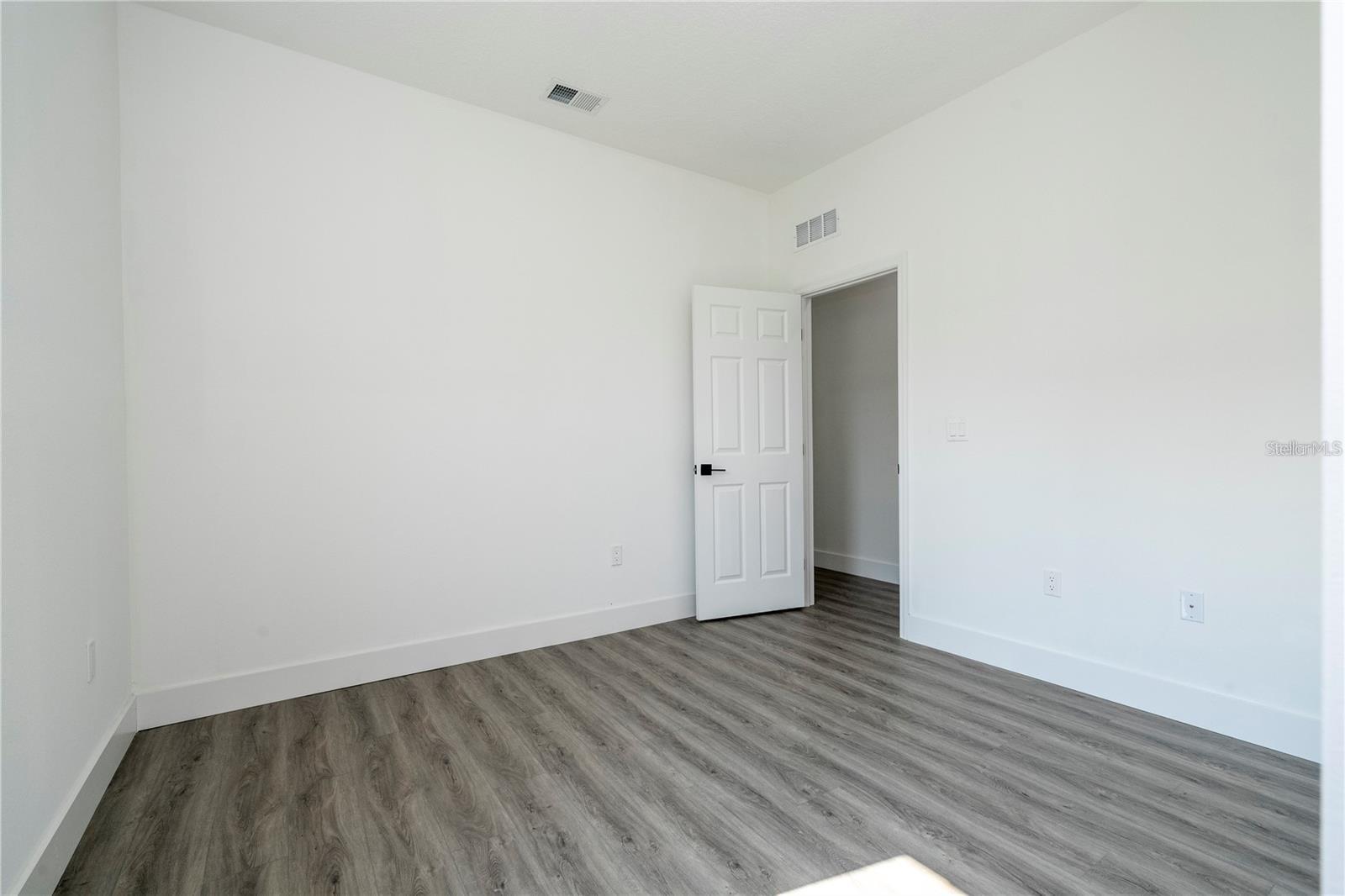 Image 19 of 35 For 6671 151st Loop