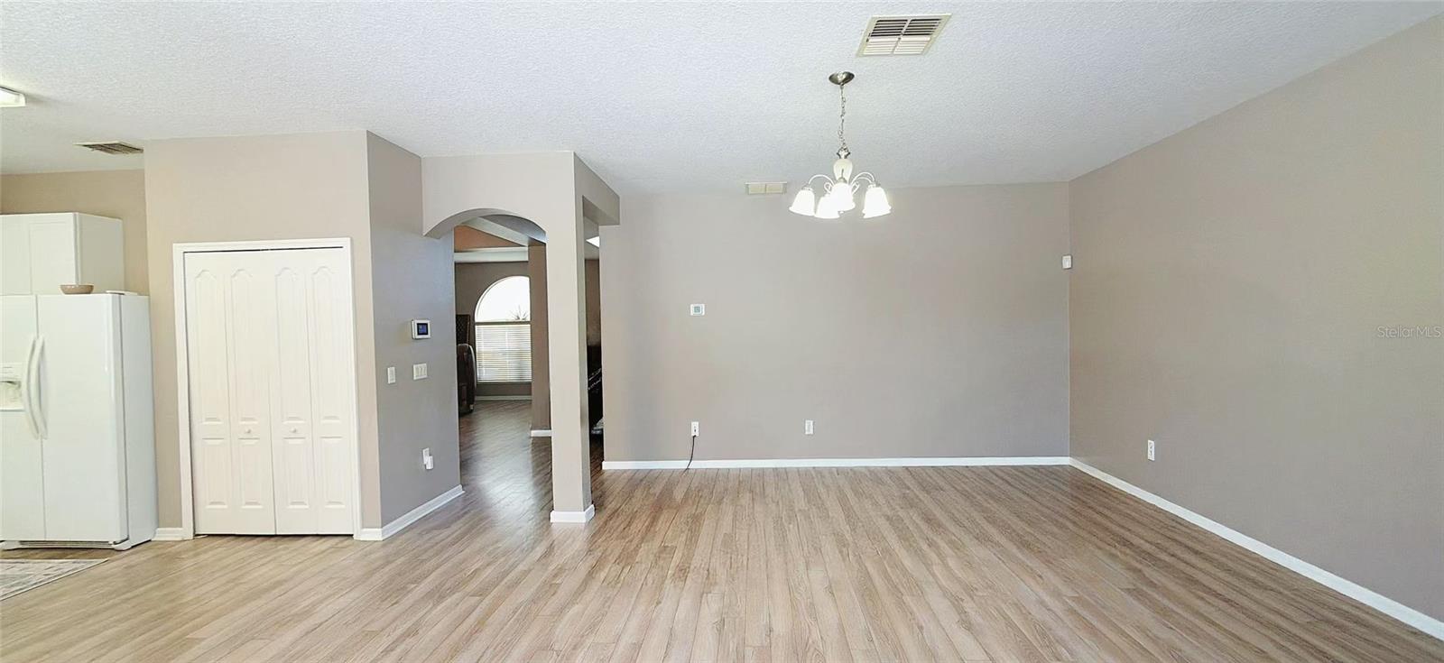 Image 14 of 43 For 13212 Social Lane