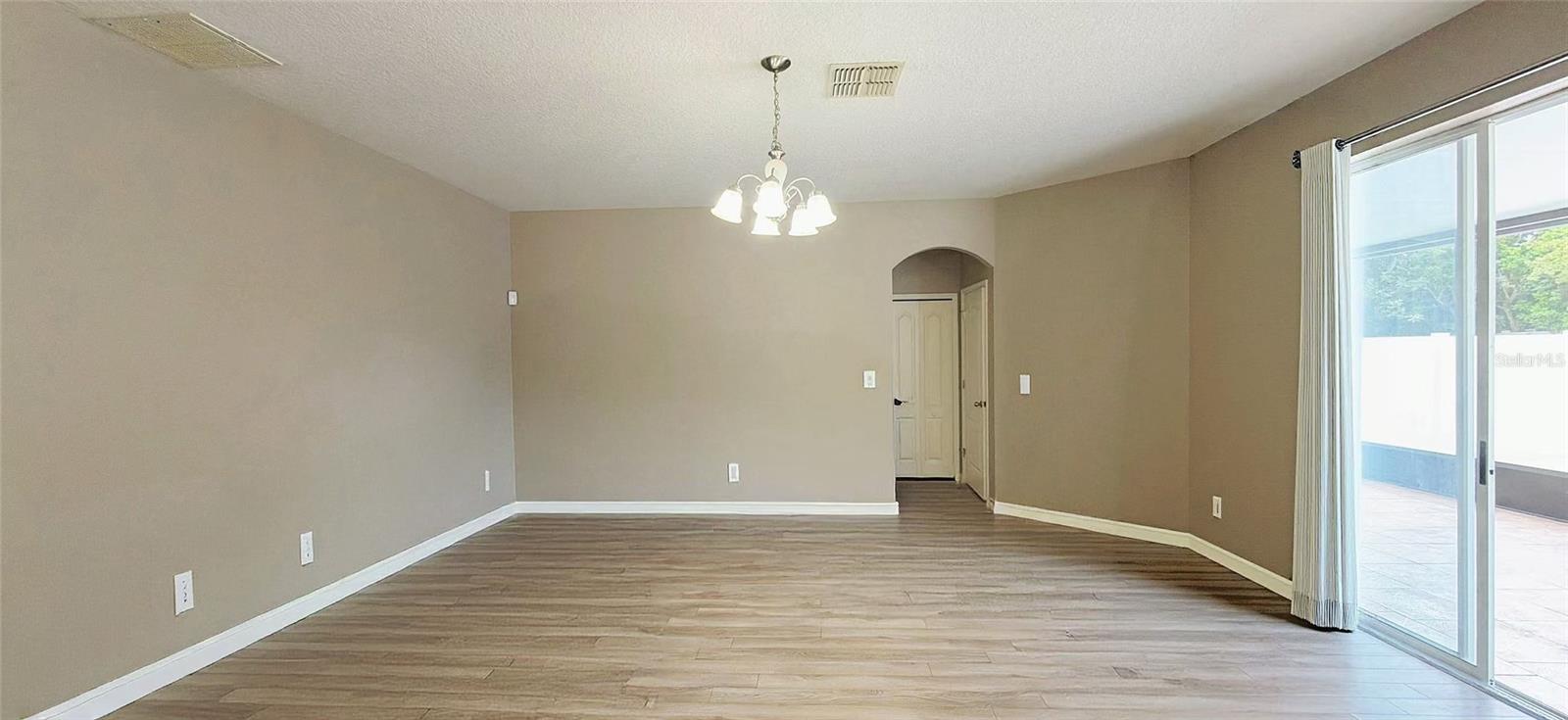 Image 16 of 43 For 13212 Social Lane