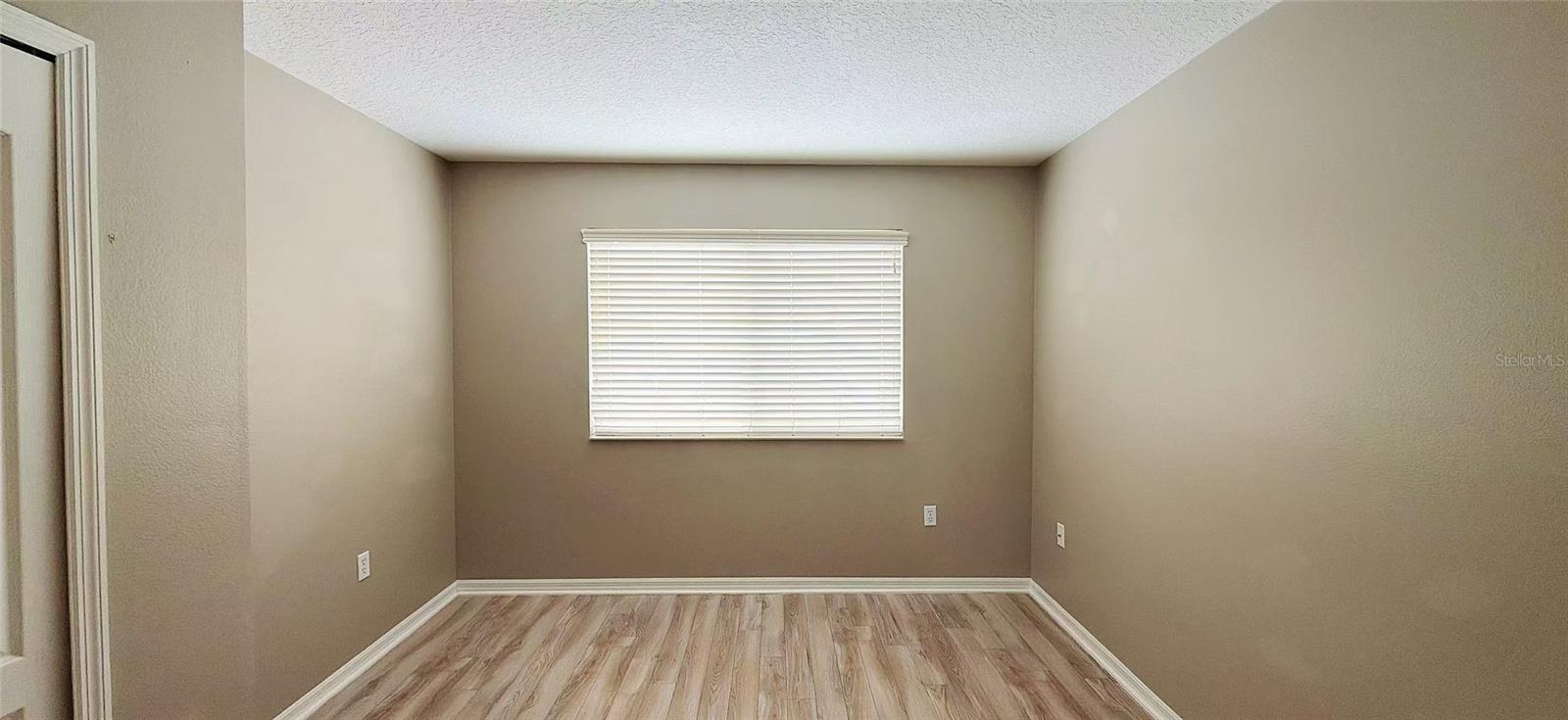 Image 24 of 43 For 13212 Social Lane