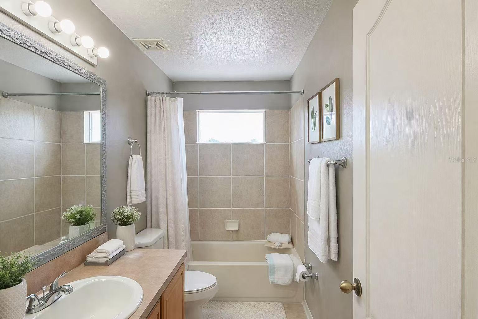 Image 27 of 43 For 13212 Social Lane