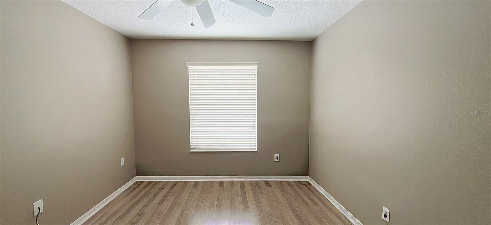 Image 28 of 43 For 13212 Social Lane