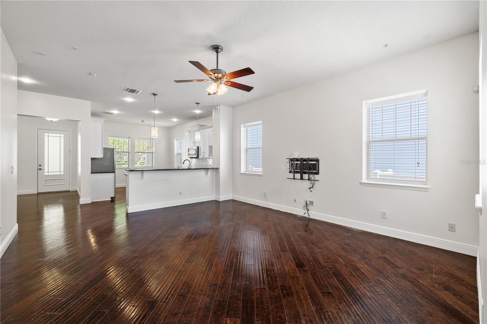 Listing photo id 20 for 5338 Ardsdale Lane