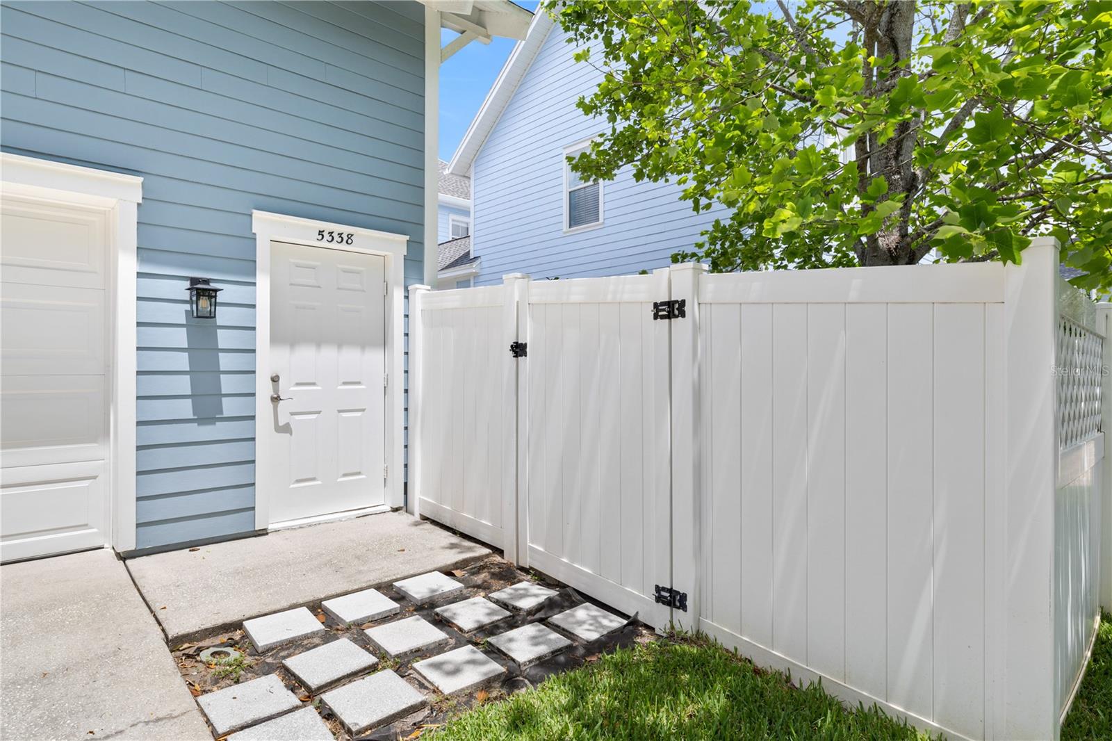 Listing photo id 31 for 5338 Ardsdale Lane