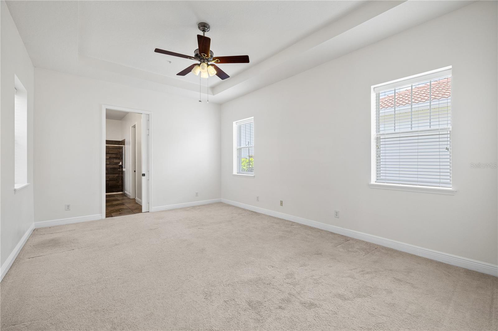Listing photo id 37 for 5338 Ardsdale Lane