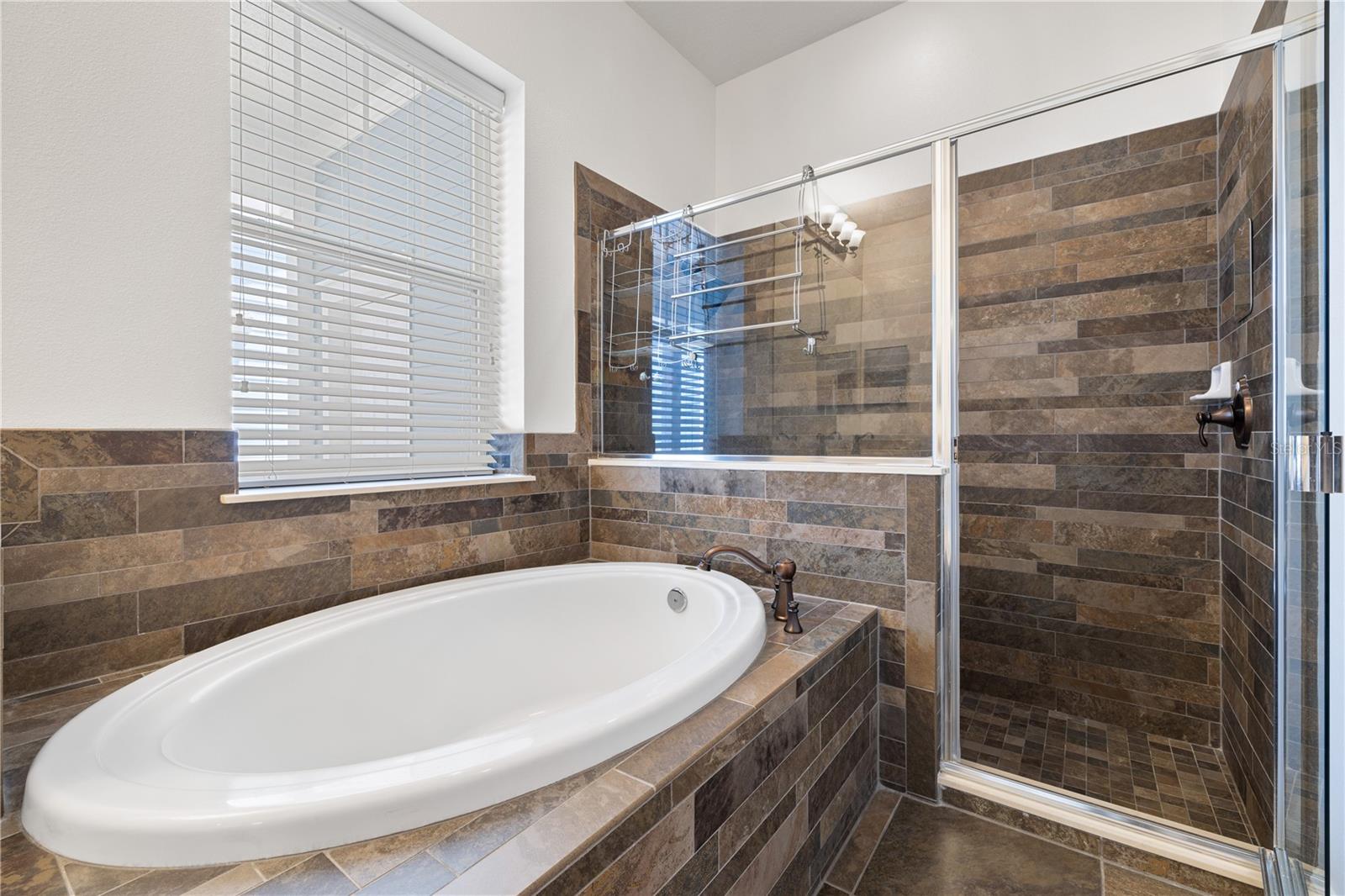 Listing photo id 43 for 5338 Ardsdale Lane