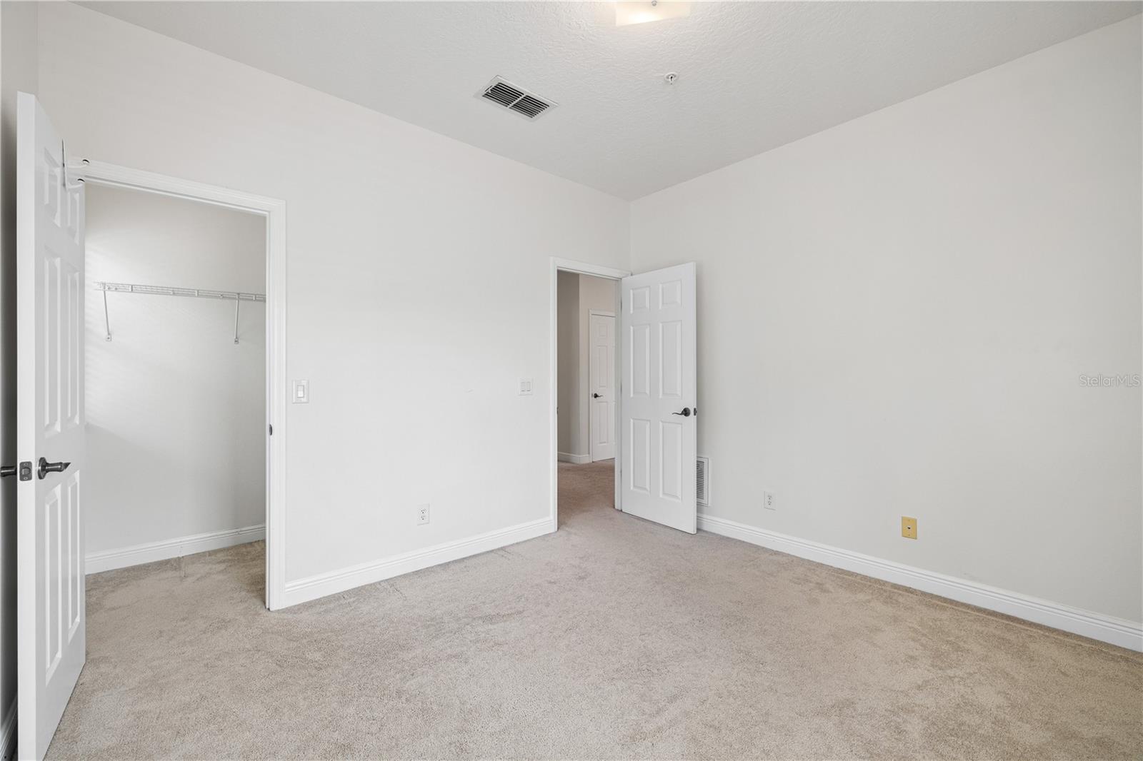 Listing photo id 49 for 5338 Ardsdale Lane