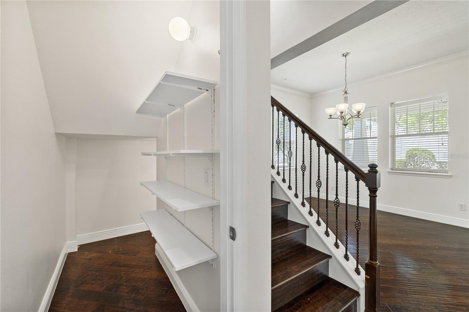 Listing photo id 7 for 5338 Ardsdale Lane