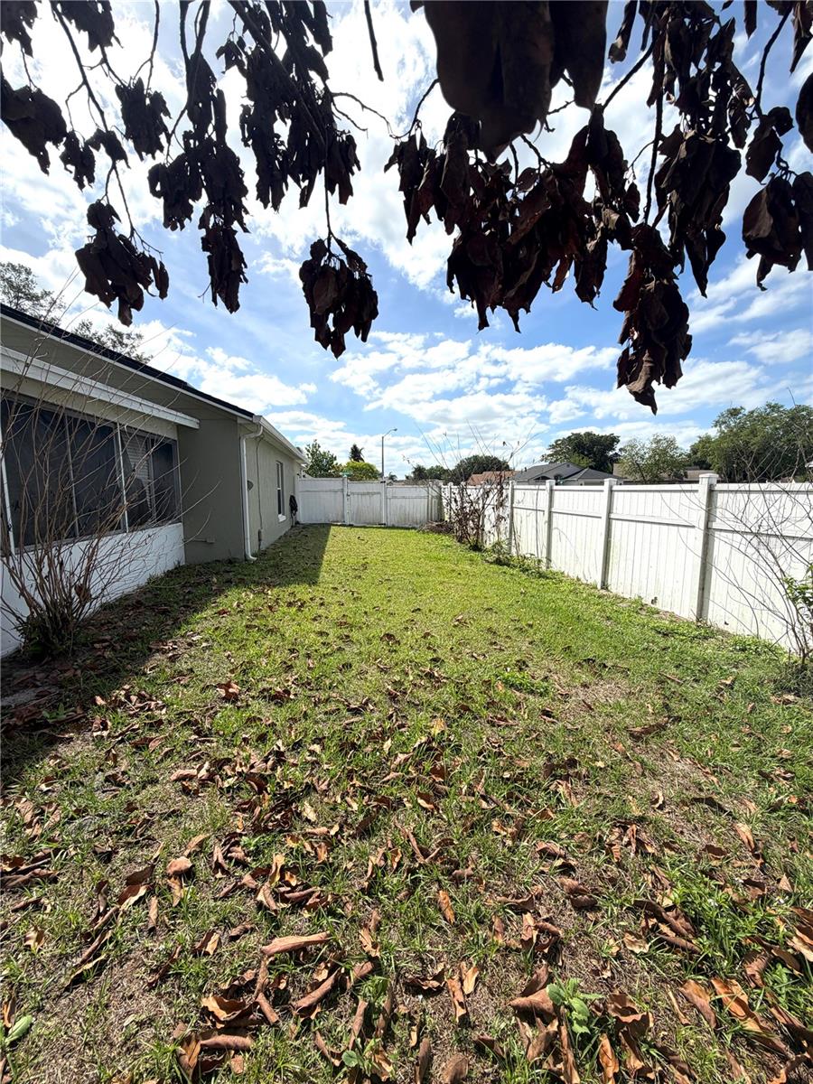 Image 17 of 19 For 9176 Fort Jefferson Boulevard