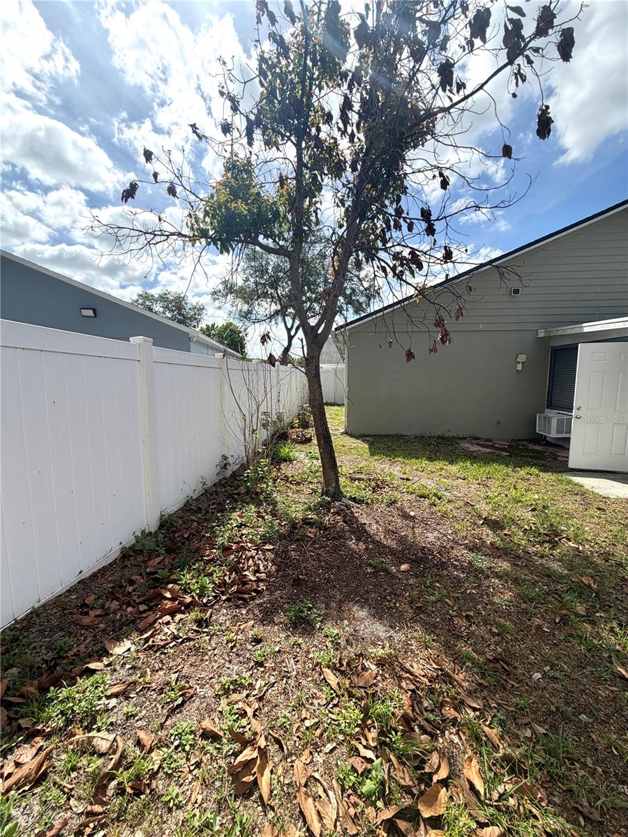 Image 18 of 19 For 9176 Fort Jefferson Boulevard