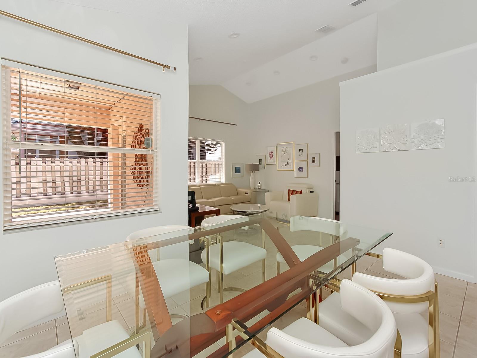 Image 11 of 45 For 4122 Tunitas Court