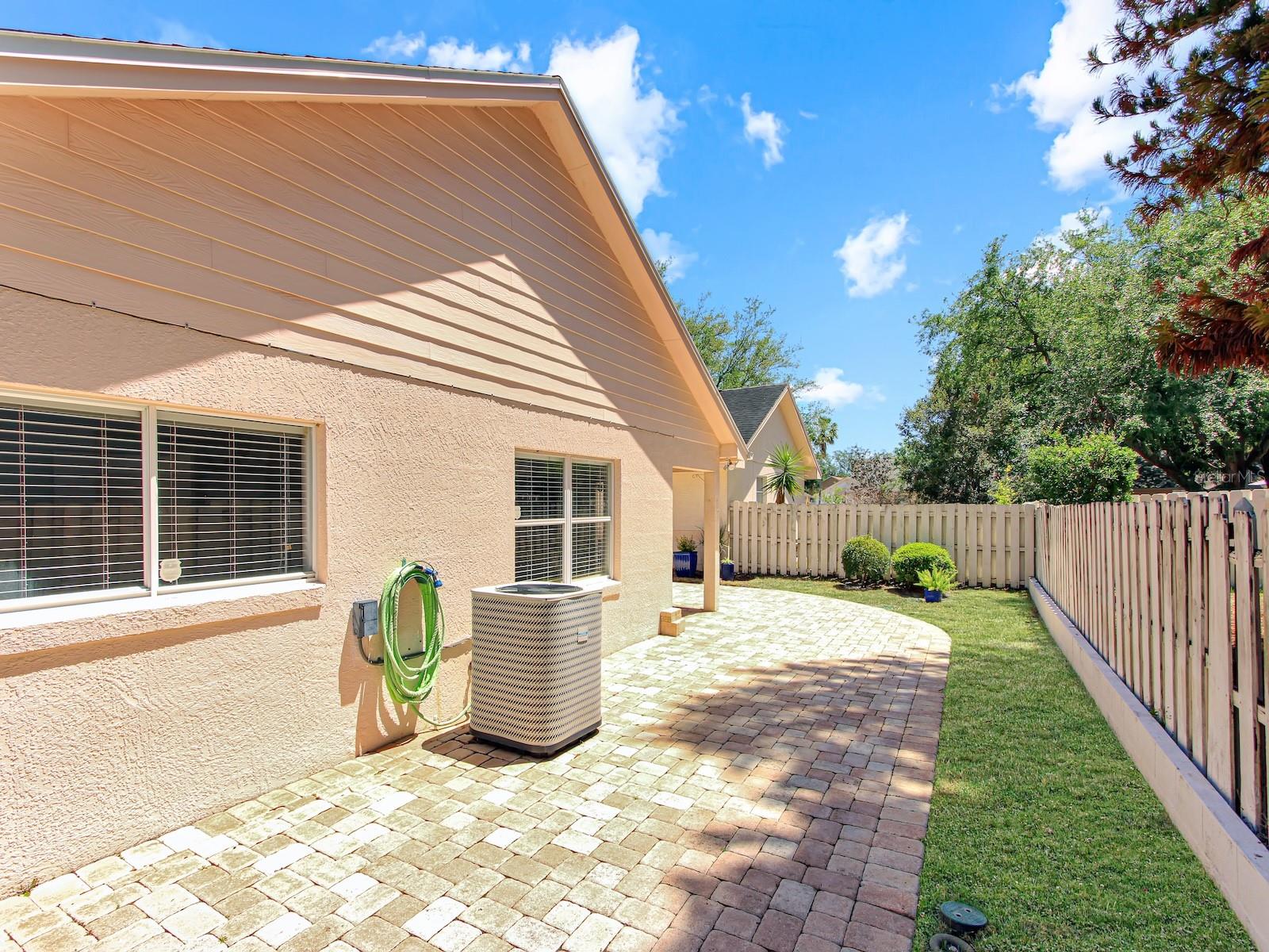 Image 32 of 45 For 4122 Tunitas Court