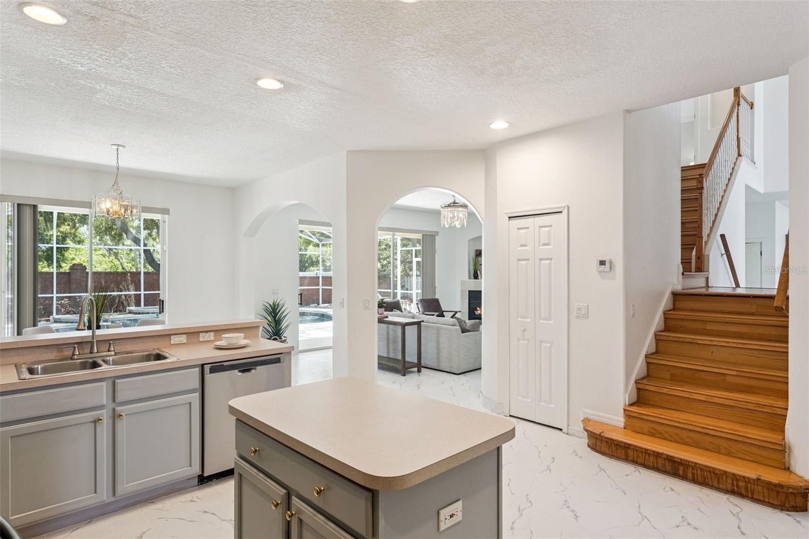 Image 20 of 52 For 2205 Wintermere Pointe Drive