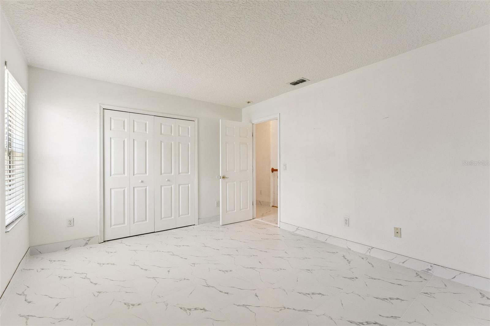 Image 34 of 52 For 2205 Wintermere Pointe Drive