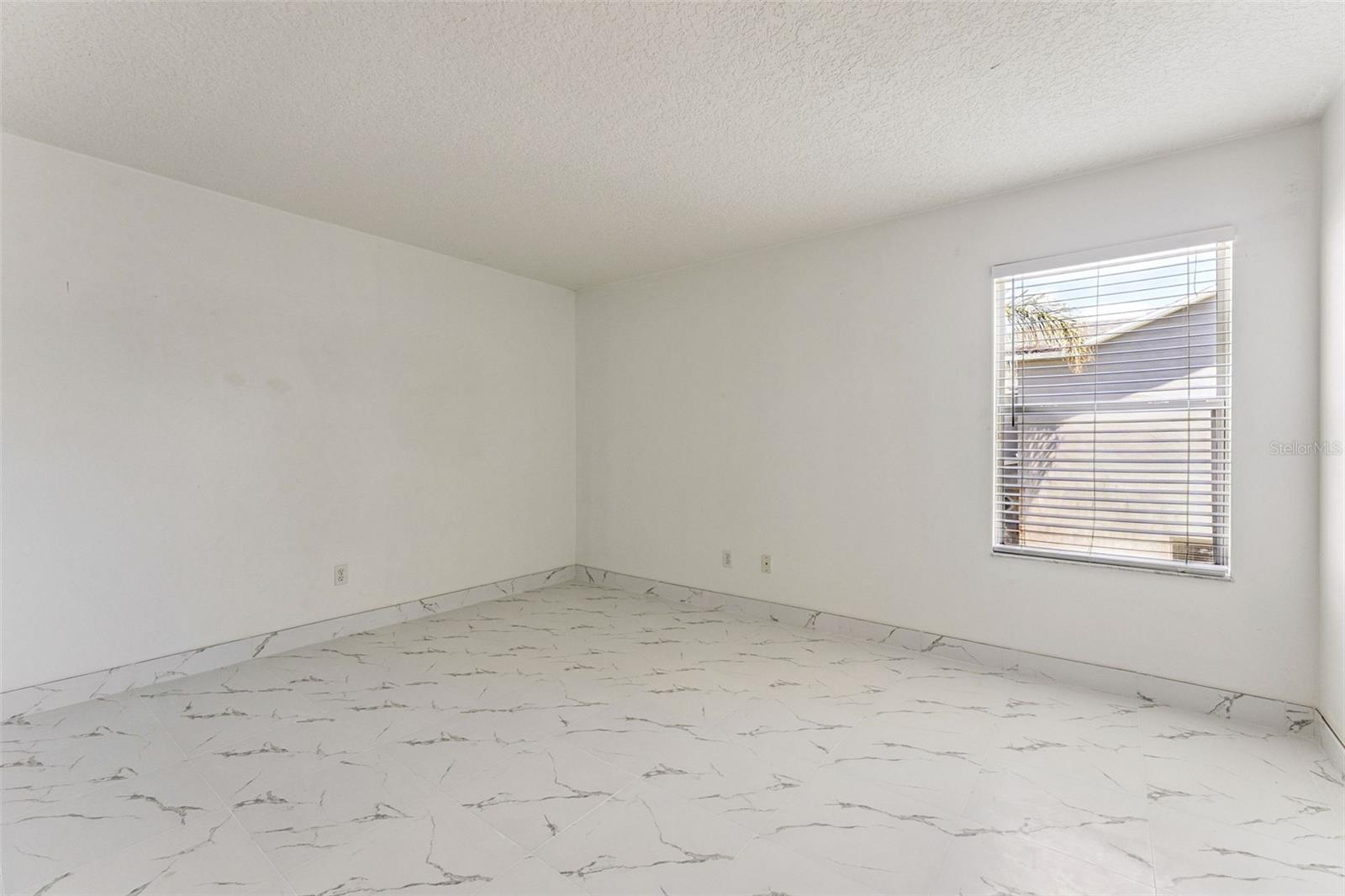 Image 35 of 52 For 2205 Wintermere Pointe Drive