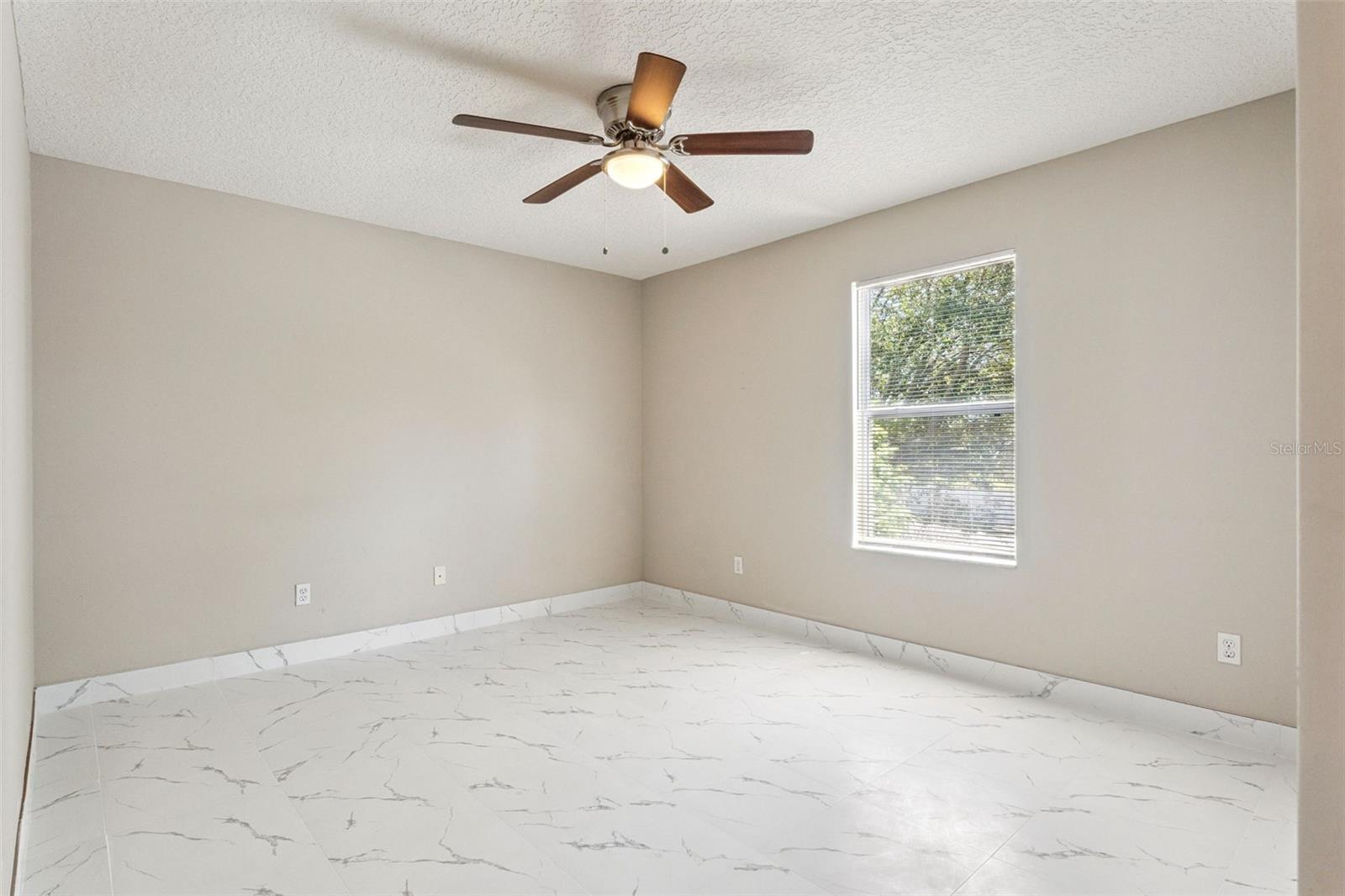 Image 37 of 52 For 2205 Wintermere Pointe Drive