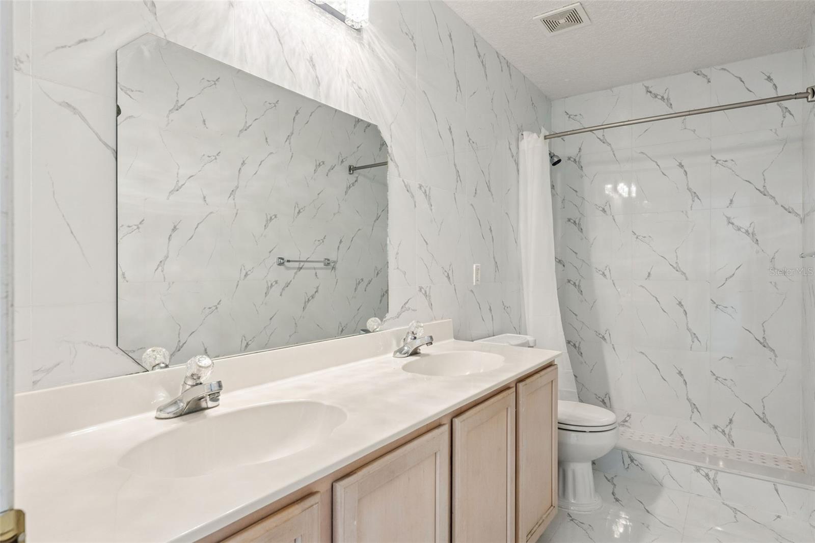 Image 38 of 52 For 2205 Wintermere Pointe Drive