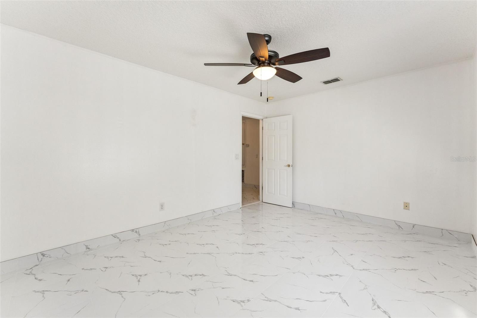 Image 39 of 52 For 2205 Wintermere Pointe Drive