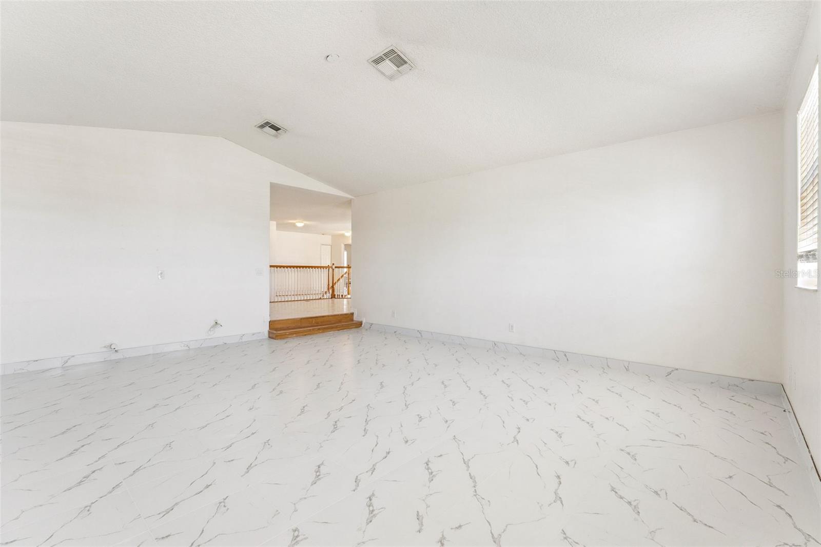 Image 41 of 52 For 2205 Wintermere Pointe Drive