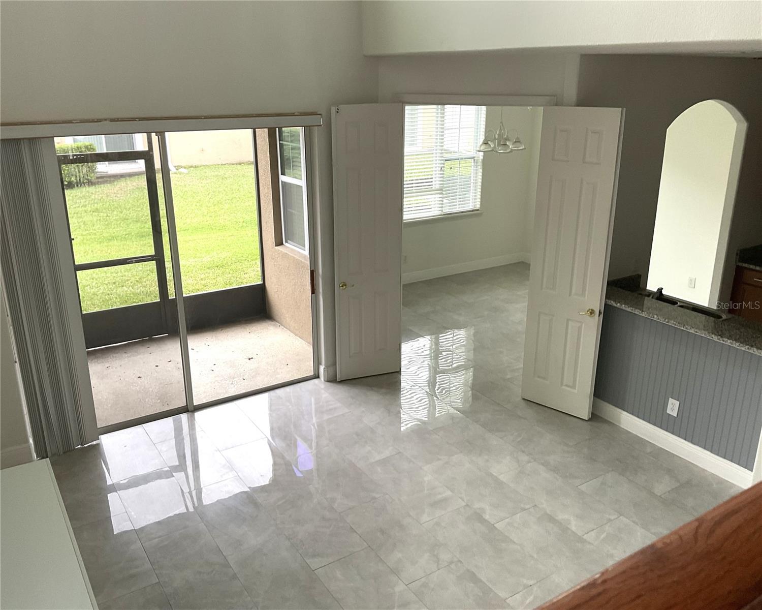 Image 10 of 18 For 10134 Willow Grove Court