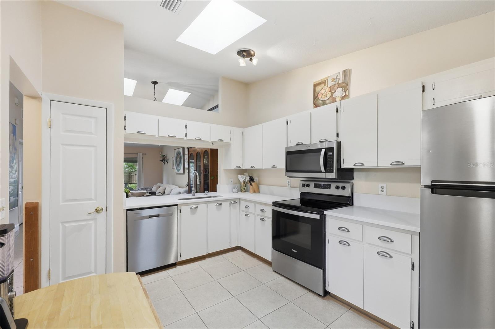 Image 5 of 18 For 993 Wildflower Way