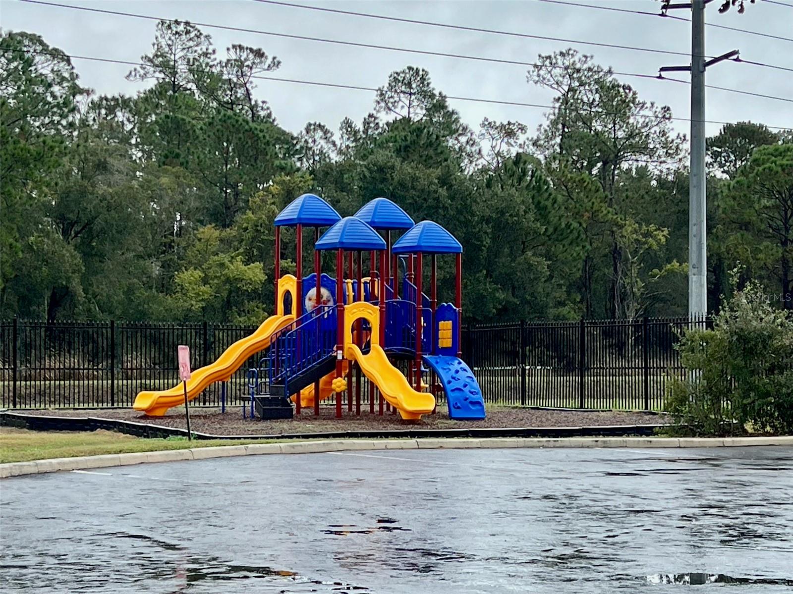 Image 11 of 22 For 5578 Metrowest Boulevard 1-302