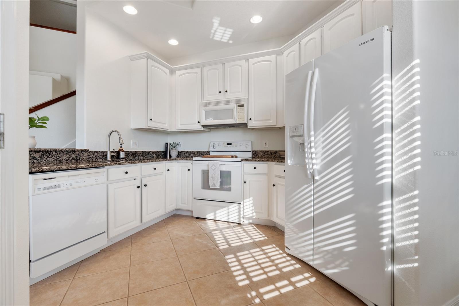 Image 10 of 39 For 13415 Fountainbleau Drive 5-6