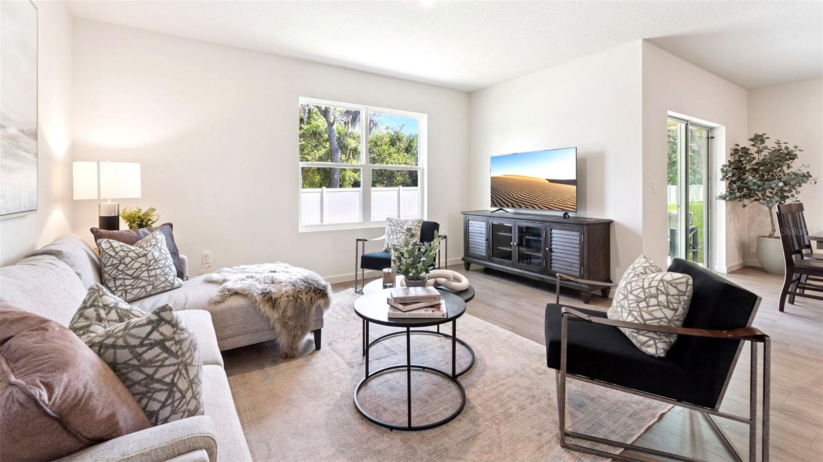 Image 7 of 41 For 992 Champion Rdg Drive