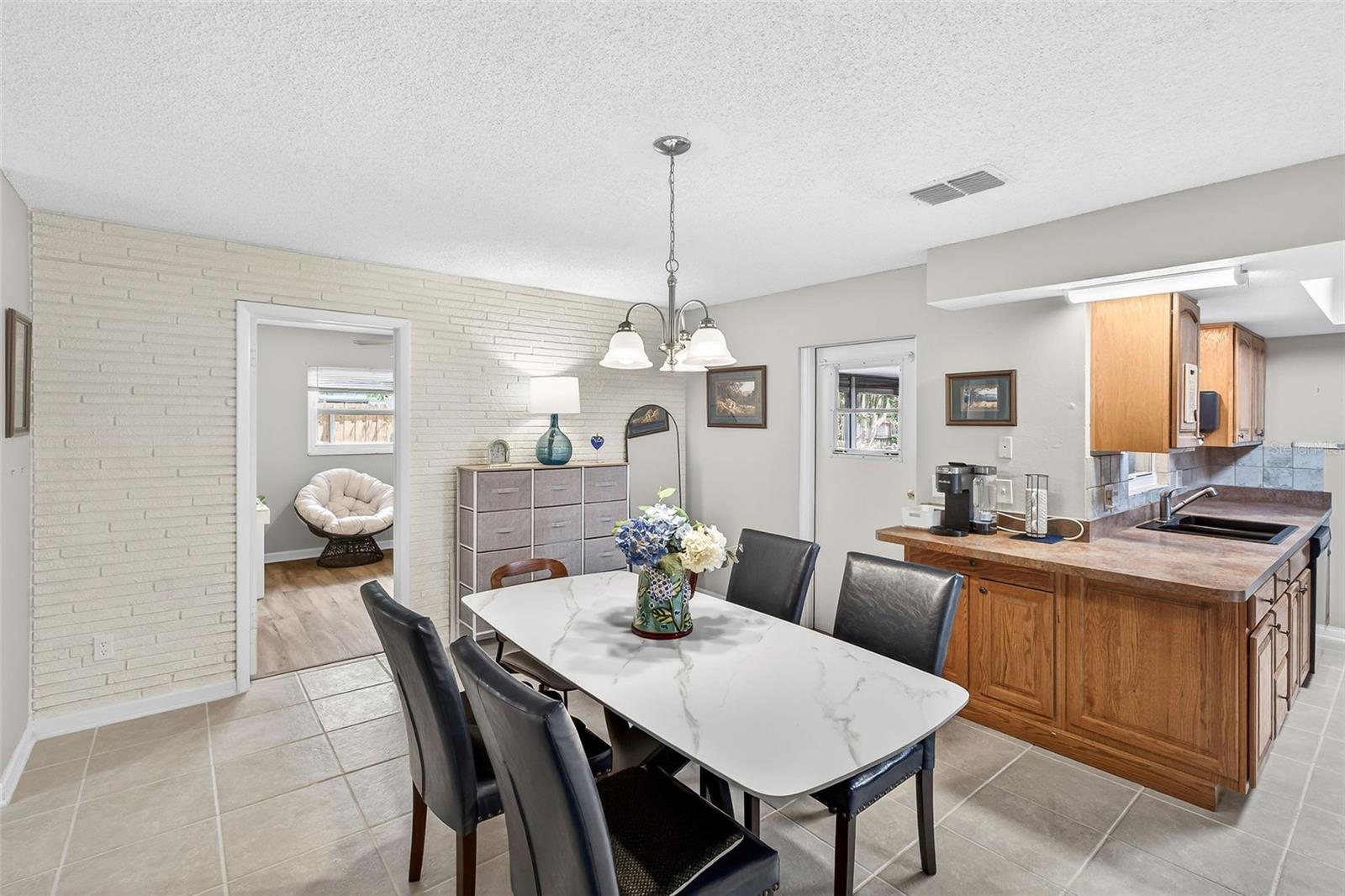 Image 12 of 37 For 2225 Winter Woods Boulevard