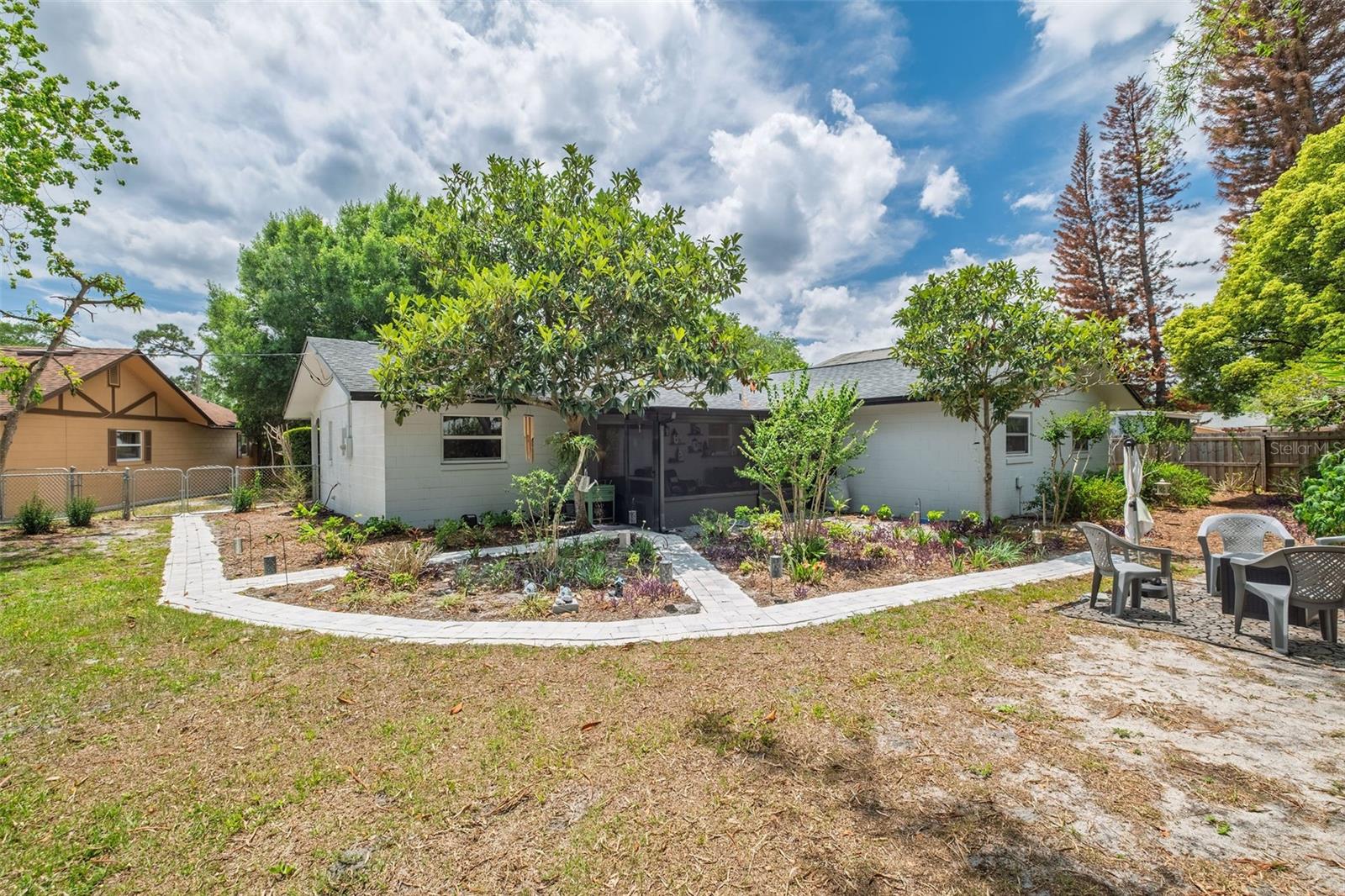 Image 19 of 37 For 2225 Winter Woods Boulevard