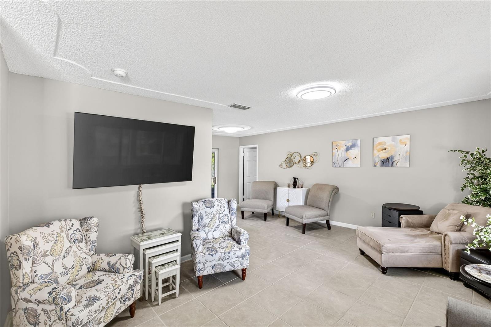 Image 3 of 37 For 2225 Winter Woods Boulevard