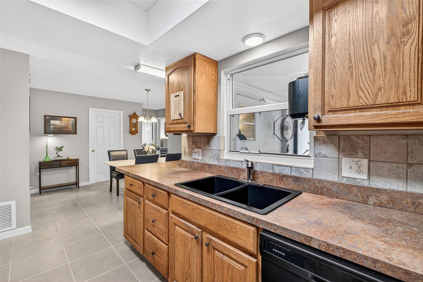 Image 9 of 37 For 2225 Winter Woods Boulevard