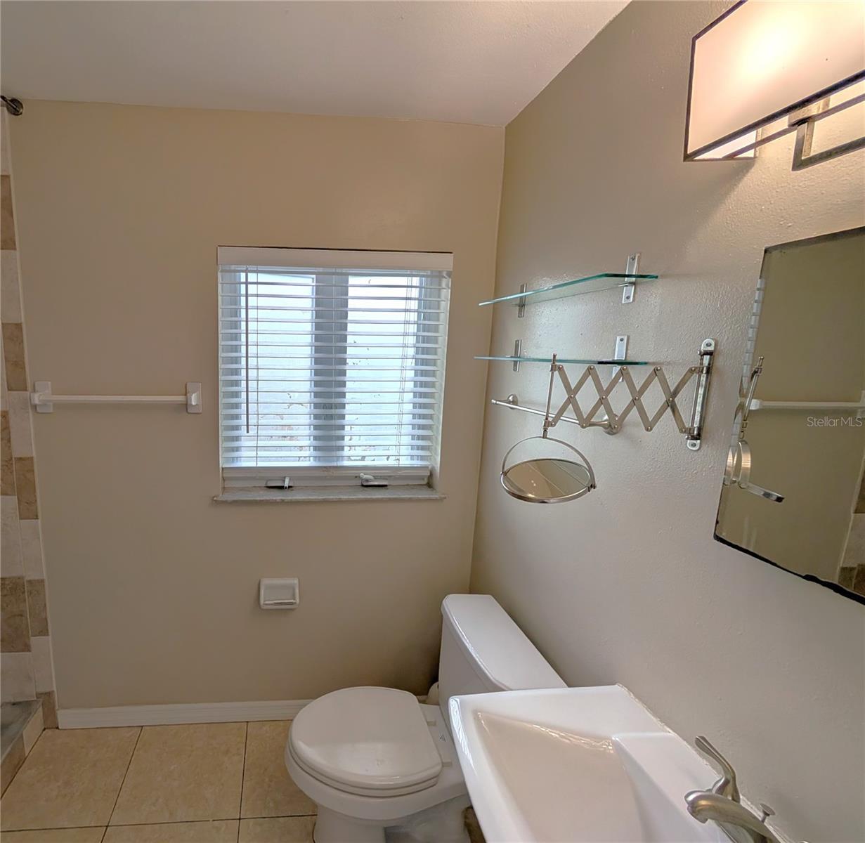 Image 8 of 12 For 520 11th Avenue N 3