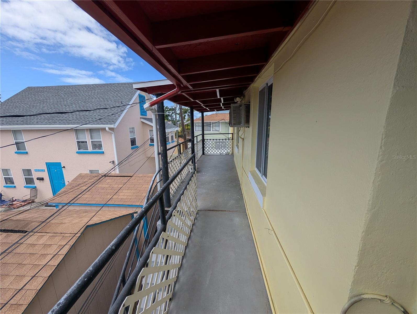 Image 9 of 12 For 520 11th Avenue N 3