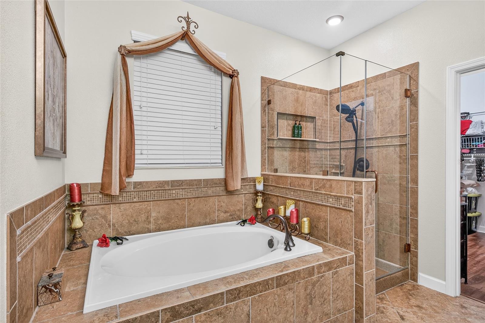 Image 11 of 41 For 2202 Romanum Drive