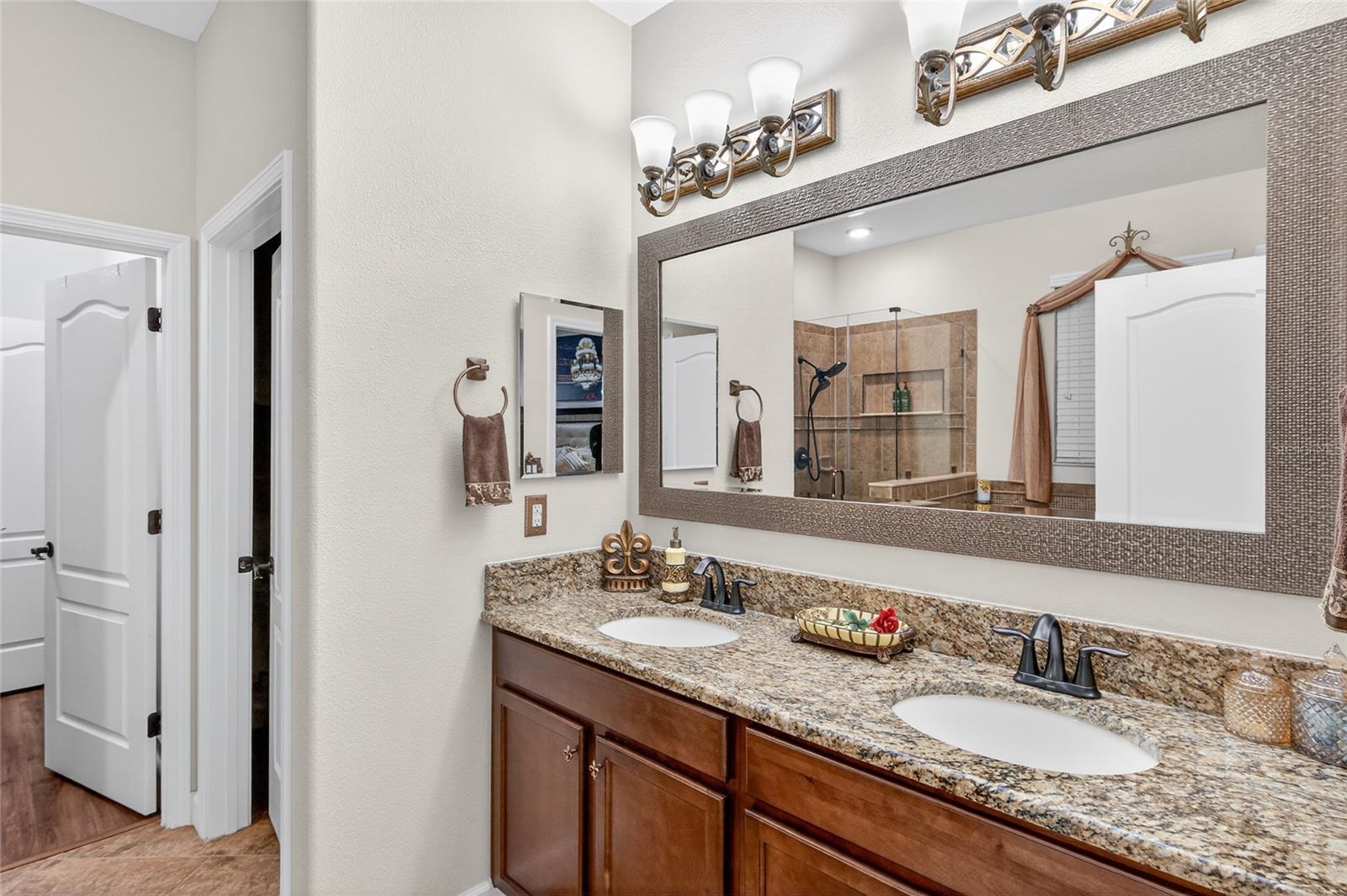 Image 12 of 41 For 2202 Romanum Drive